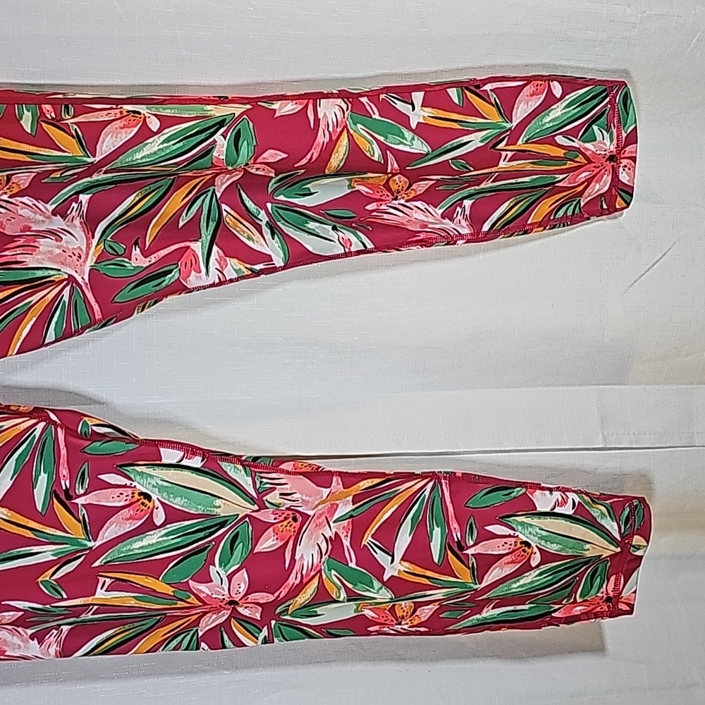 3/$20 Crown & Ivy 1X Tropical Sport Pants - Picture 4 of 10